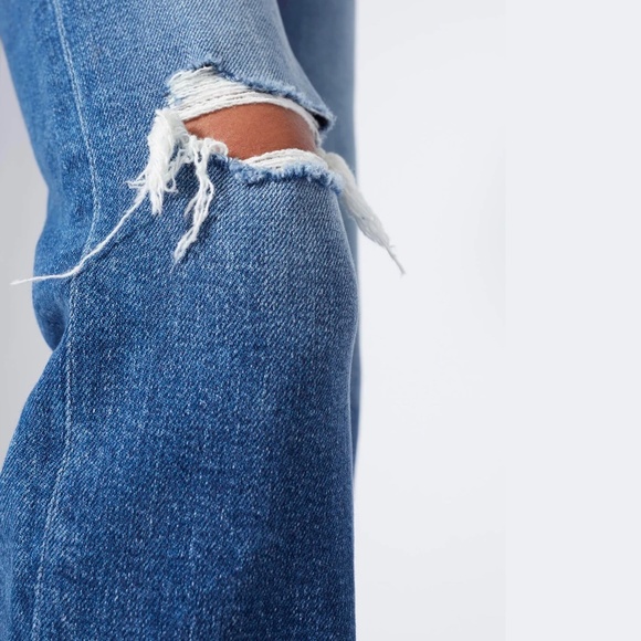 RE/DONE 70s Ultra High Rise Stove Pipe Jeans, Size 29, in Vintage Indigo Destroy - Picture 5 of 16